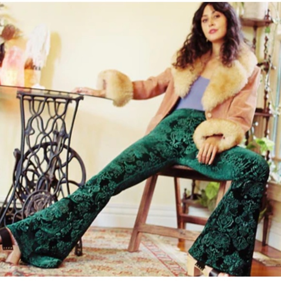 Flare Street Velvet Faerydae Flares New L 70’s Flower Power Free People Blue NEW - Picture 2 of 10